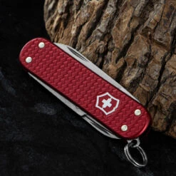 Victorinox Classic Precious Alox 17 Victorinox Classic Precious Alox -Knives Shop BMC 06221401G.2 32933.1648563198