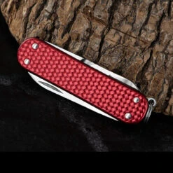 Victorinox Classic Precious Alox 23 Victorinox Classic Precious Alox -Knives Shop BMC 06221401G 46756.1648563199