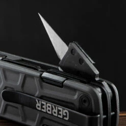 Gerber Lockdown Pry -Knives Shop G1593.6 21450.1634721762.1280.1280 72549.1634721775