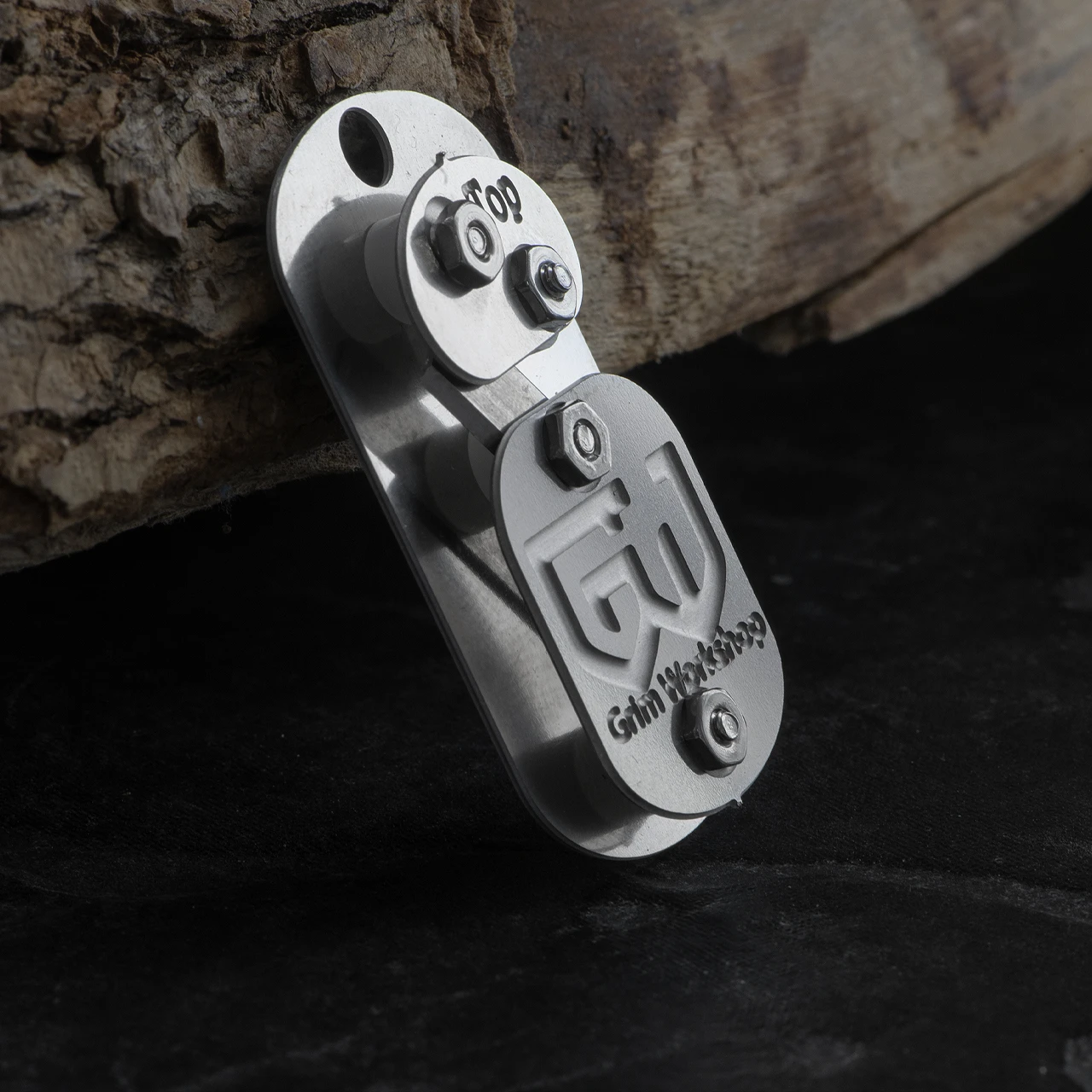 Grim Workshop Cordage Making Dog Tag 1 Grim Workshop Cordage Making Dog Tag