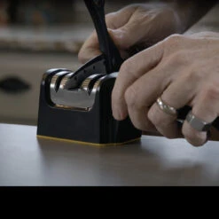 Work Sharp Pull Through Kitchen Sharpener 9 Work Sharp Pull Through Kitchen Sharpener -Knives Shop K09DX296det2 27005.1651753805