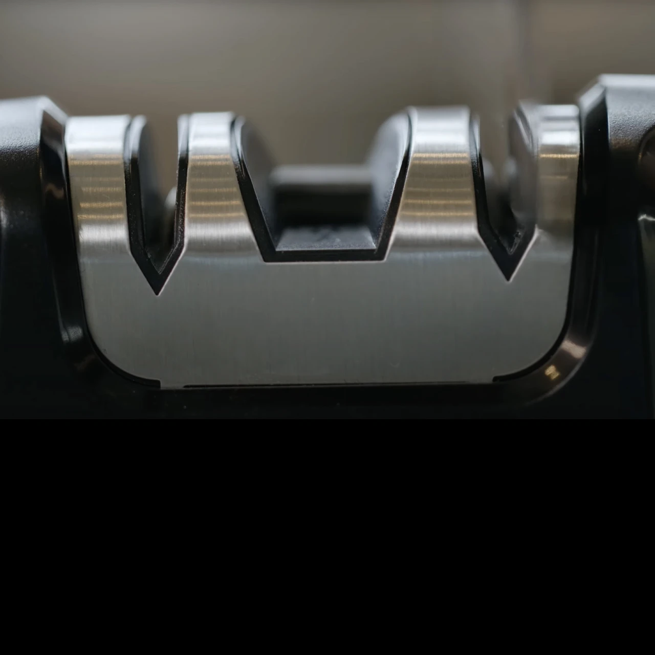 Work Sharp Pull Through Kitchen Sharpener 1 Work Sharp Pull Through Kitchen Sharpener