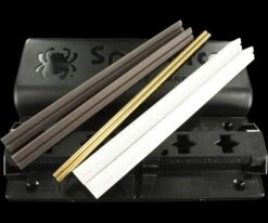 Spyderco Tri-Angle Sharpmaker -Knives Shop SC204det3 52191.1587384546