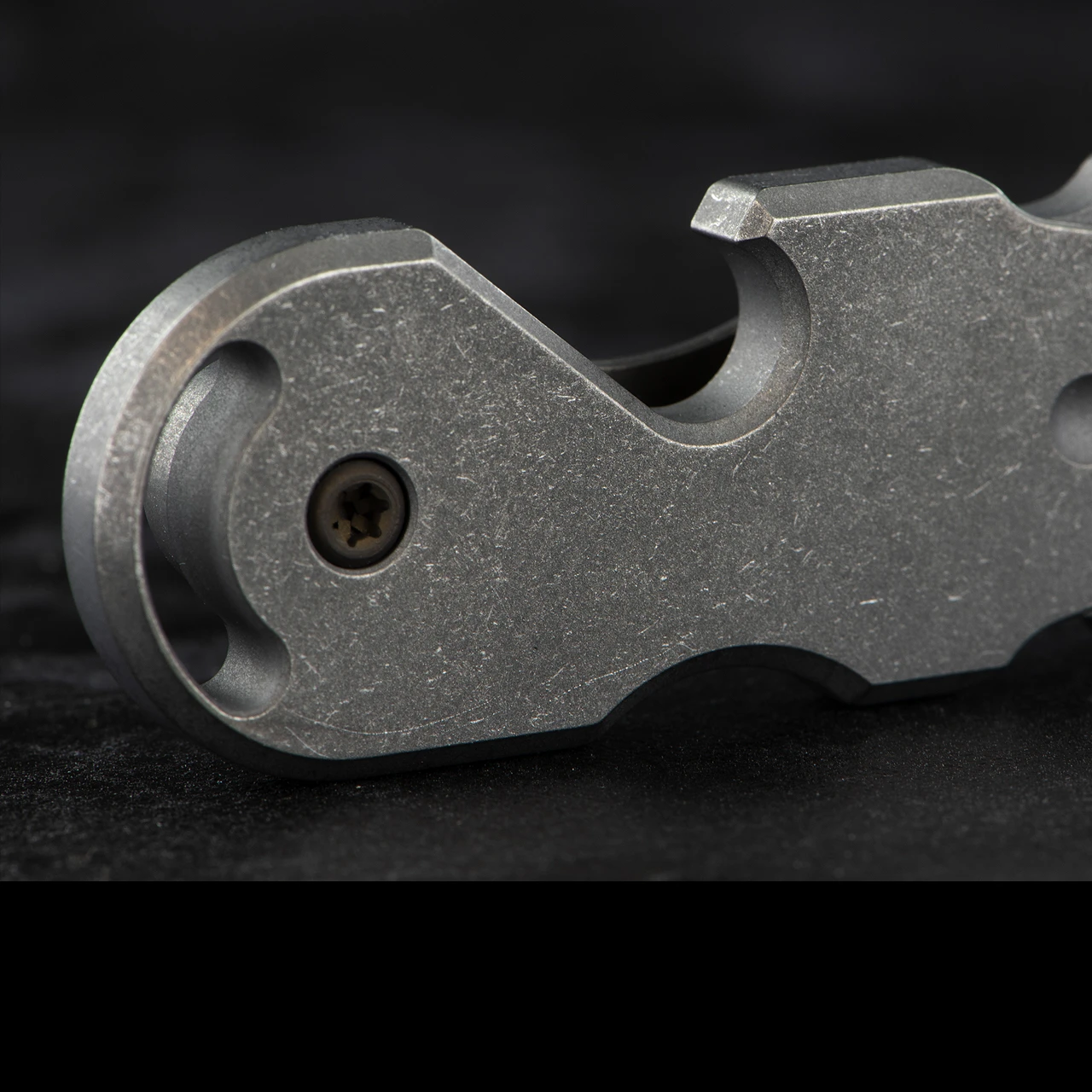 We Knife Gesila Pry Bar 4 We Knife Gesila Pry Bar - Image 4