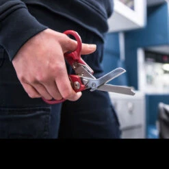 Leatherman Raptor Response -Knives Shop WIT LT242det2 14123.1636636362.1280.1280 71311.1636636378