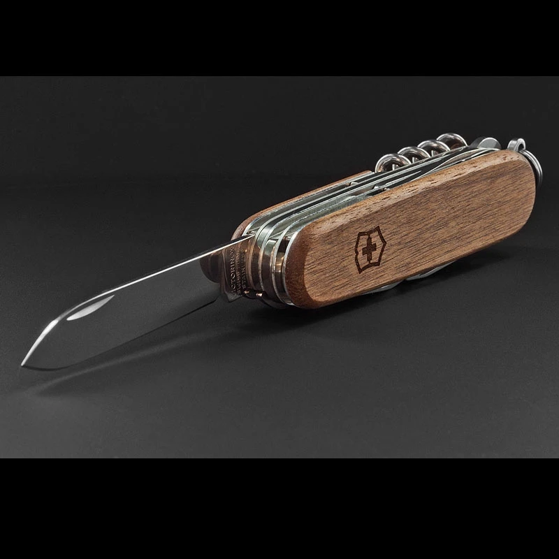 Victorinox Huntsman Wood 1 Victorinox Huntsman Wood