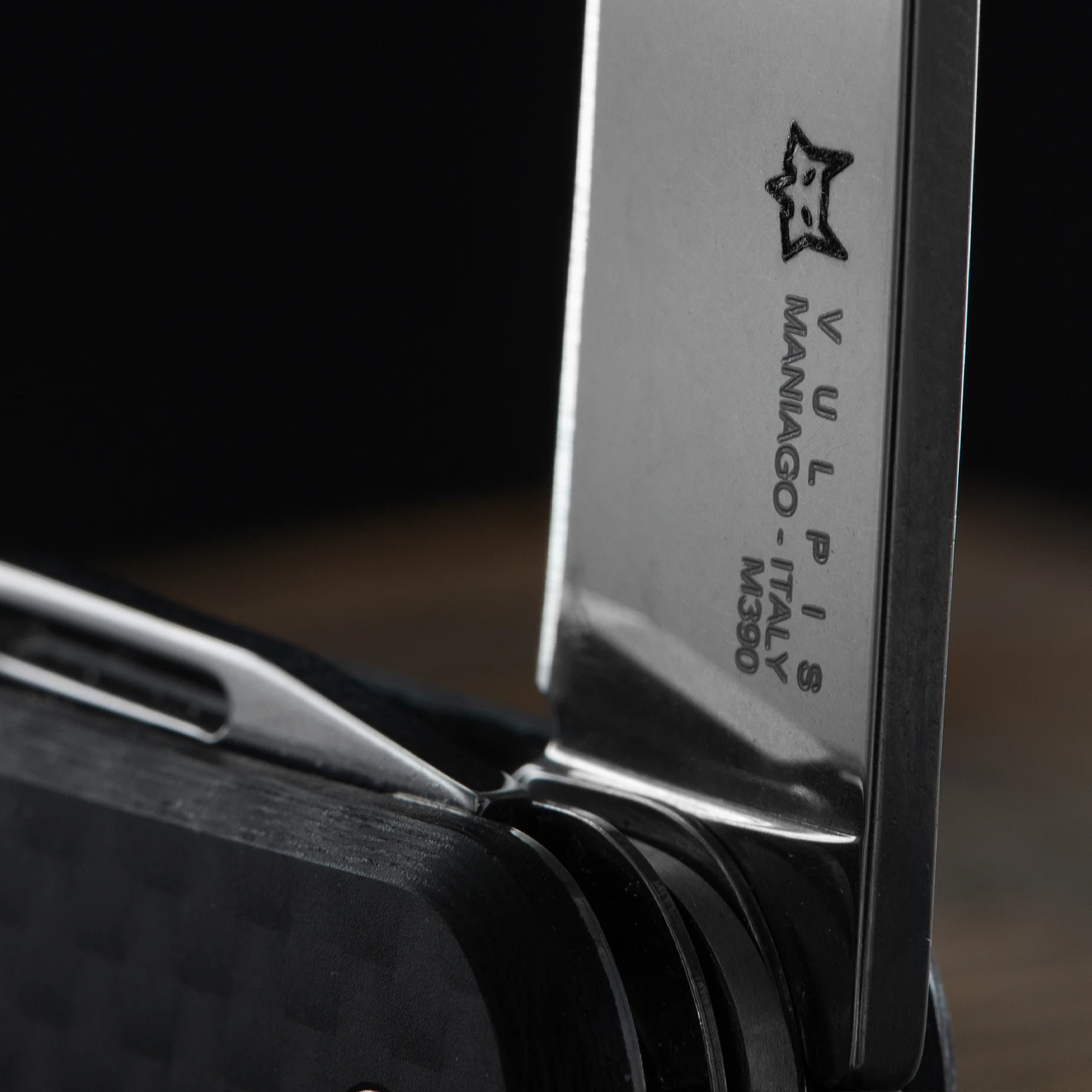 Fox Vulpis 4 Saw Carbon Fibre Penknife 1 Fox Vulpis 4 Saw Carbon Fibre Penknife