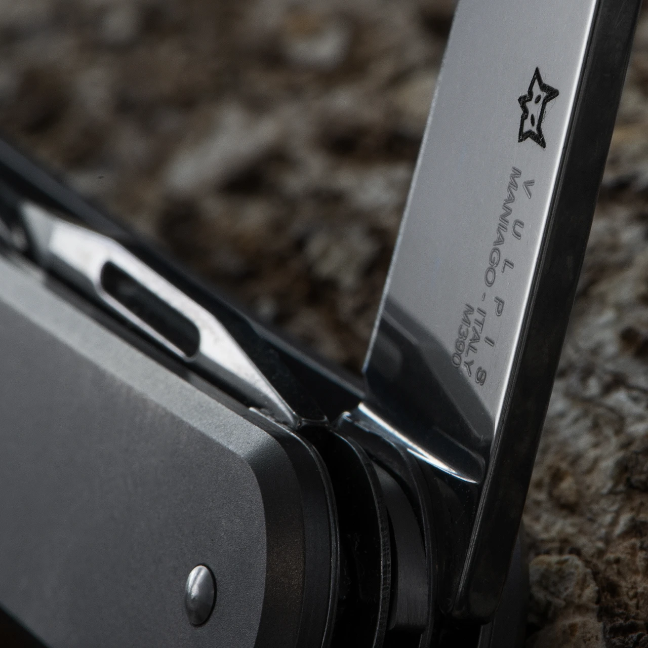 Fox Vulpis 4 Saw Titanium Penknife 4 Fox Vulpis 4 Saw Titanium Penknife - Image 4